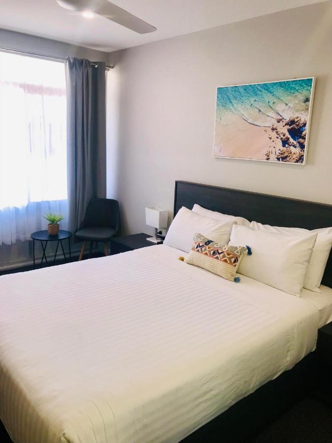 Hive Hotel, Moruya Exterior photo